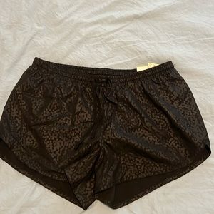 Leopard short